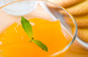 GELATINA DE DURAZNO CON FRUTILLAS