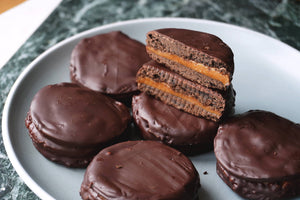 ALFAJORES DE CHOCOLATE FIT