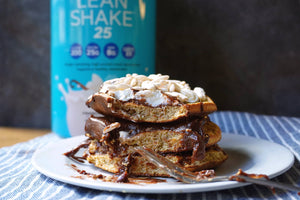 TORTA DE PANCAKES CON TOPPING DE CEREAL